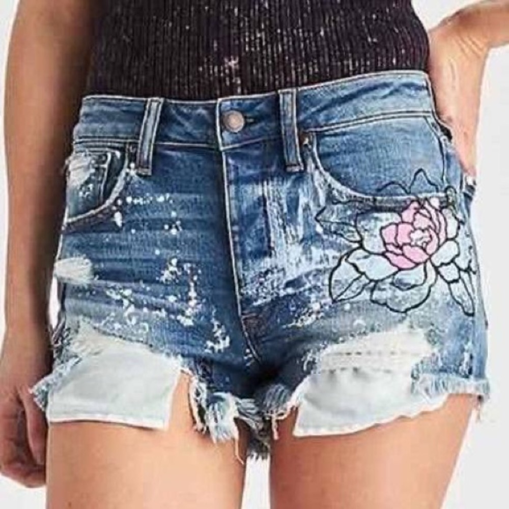 American Eagle Vintage High Rise Festival jean shorts 9” rise  floral painting